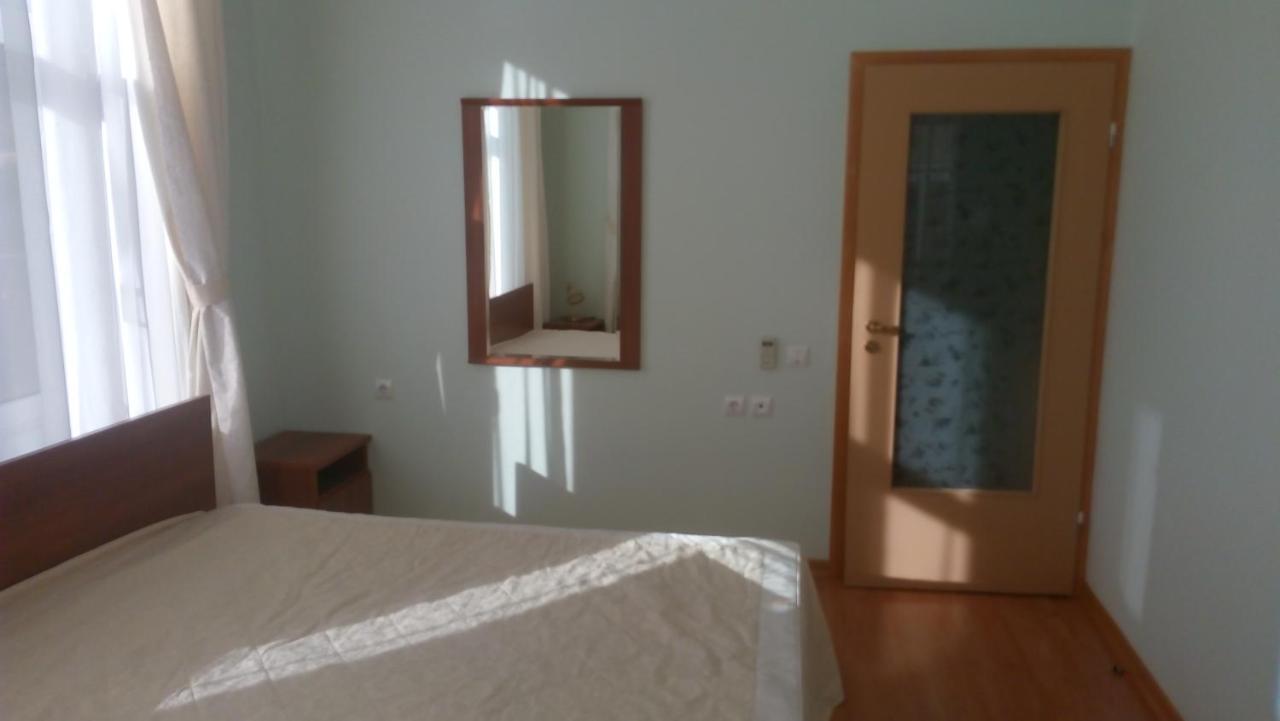 Бестужевский Дворик Gagra Extérieur photo