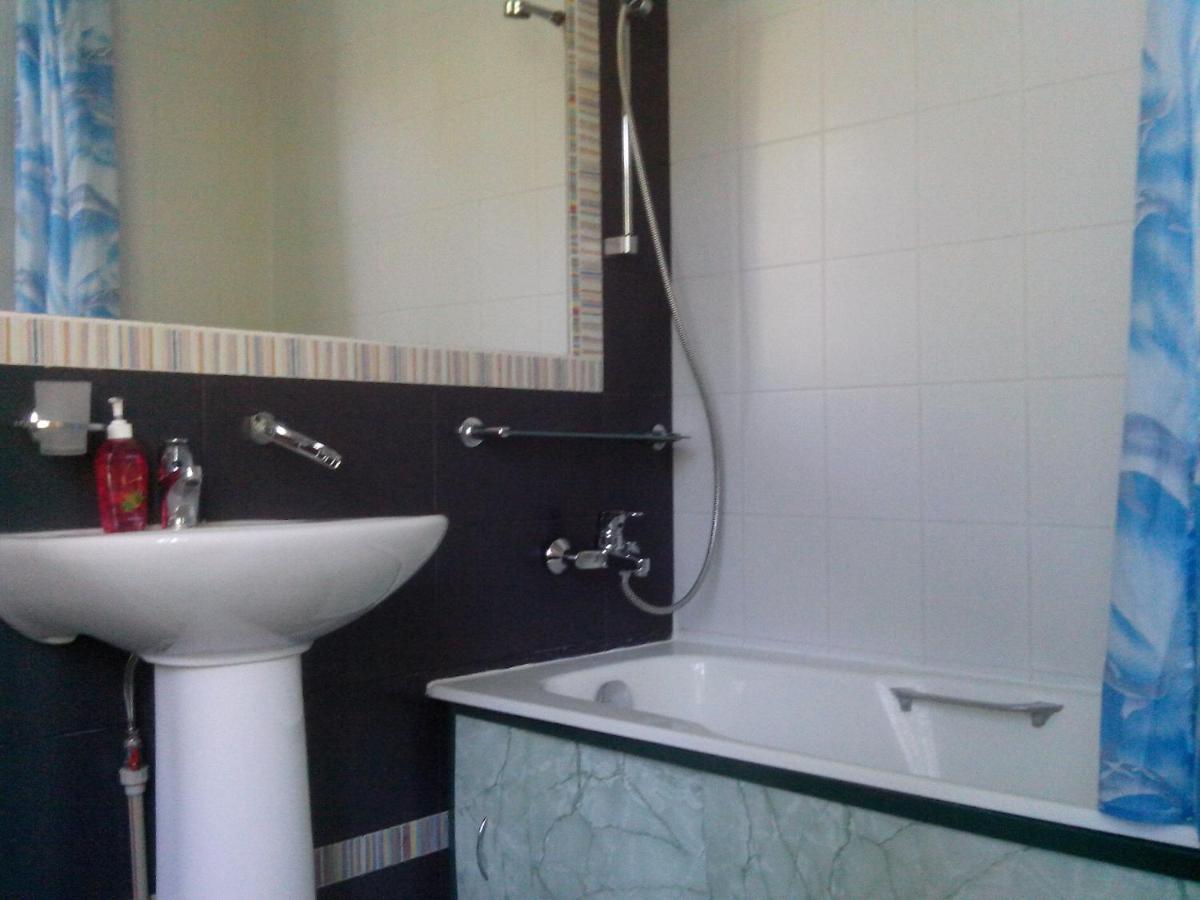 Бестужевский Дворик Gagra Extérieur photo