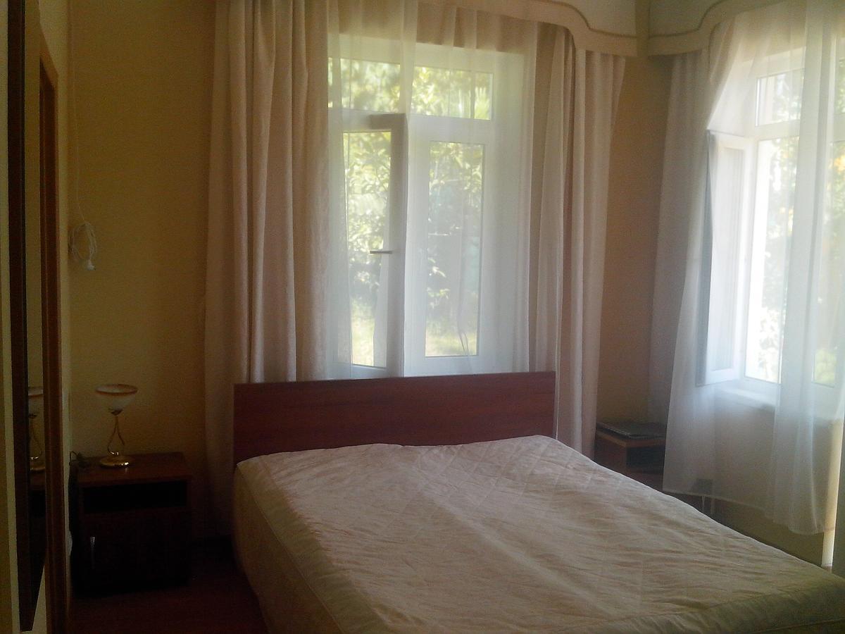Бестужевский Дворик Gagra Extérieur photo