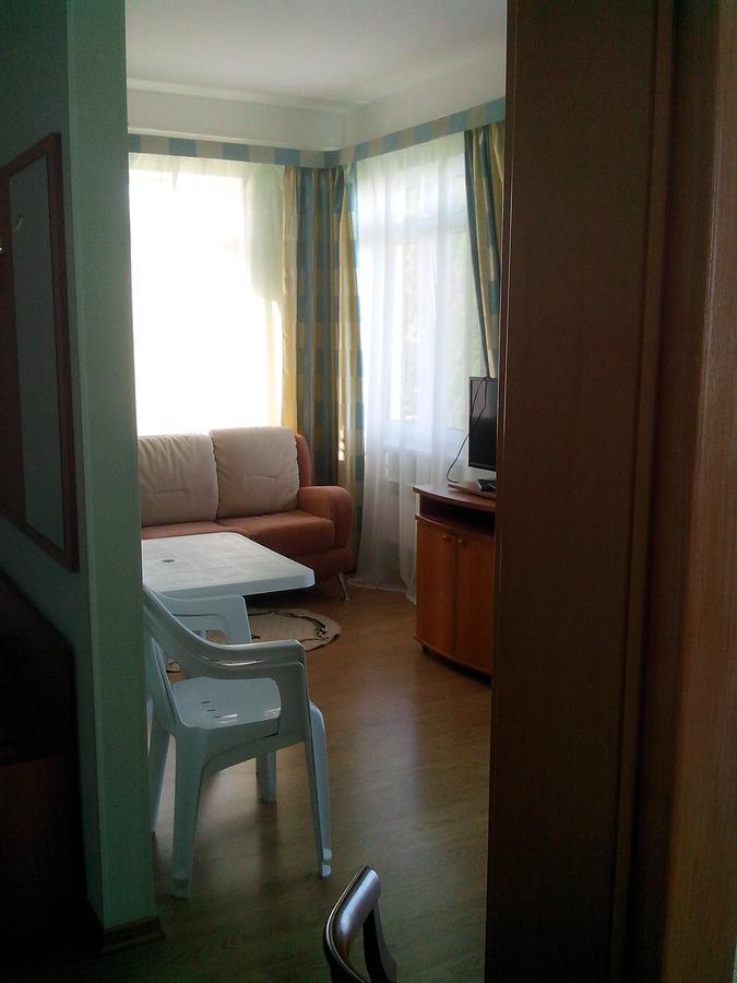 Бестужевский Дворик Gagra Extérieur photo