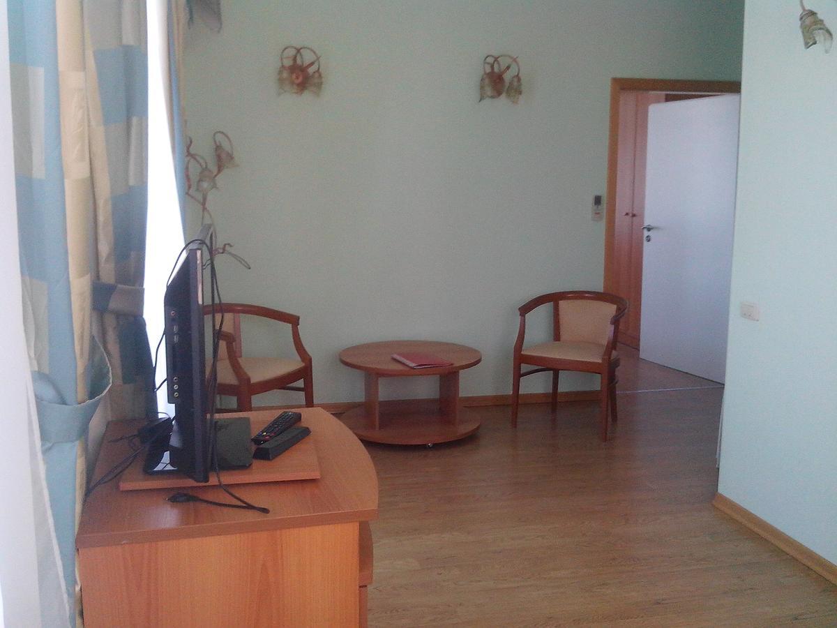 Бестужевский Дворик Gagra Extérieur photo