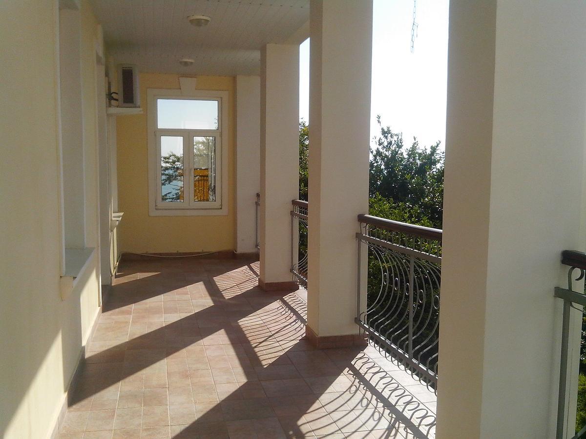 Бестужевский Дворик Gagra Extérieur photo