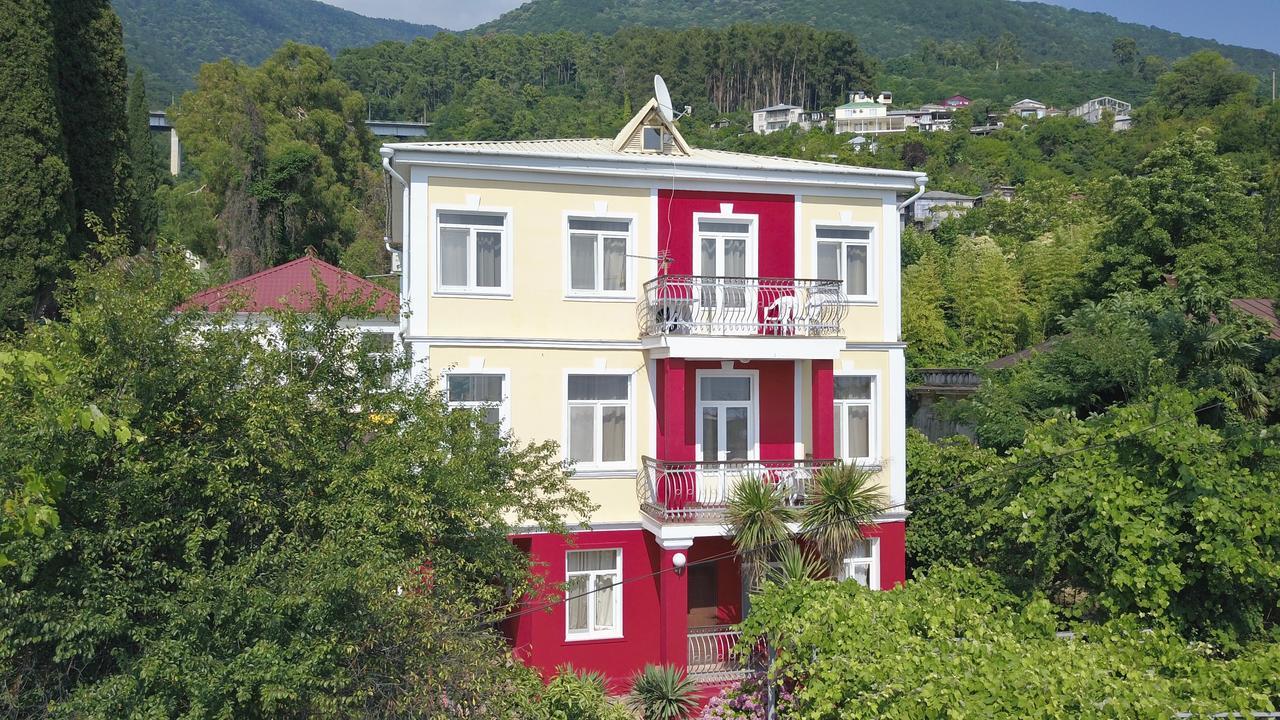 Бестужевский Дворик Gagra Extérieur photo